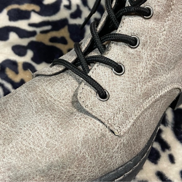 Boota - Picture 5 of 8